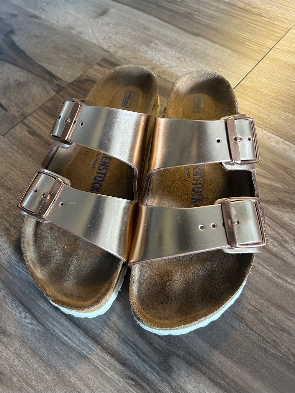 Birkenstock women’s  Metallic Rose Gold Double-Strap Sandals